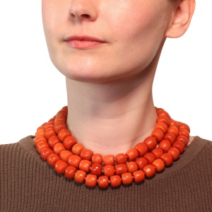 Volendam Coral Necklace with Gold Clasp – A Dutch Devotional Jewel of Remarkable Scale